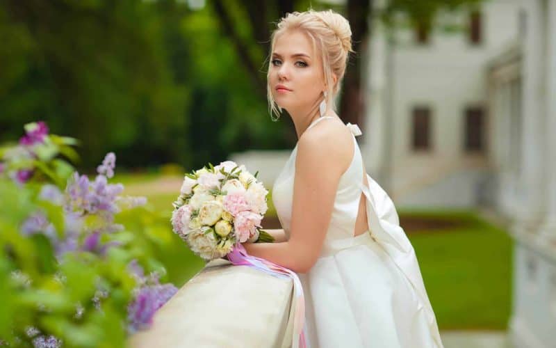 Photographer Sets Bride’s Gown Ablaze With Perfect Photos